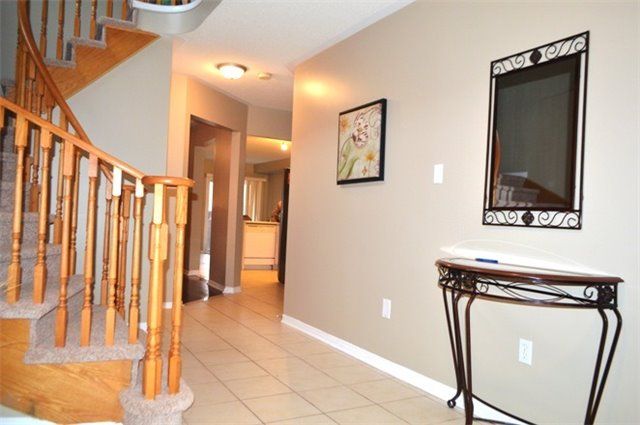 10 Capistro St, Brampton, L7A3J3 | Image 3