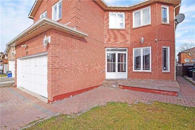 Detached House sold at 27 Cannon Crescent, Brampton, Fletcher's West, L6Y4L8 - MLS: W3384957