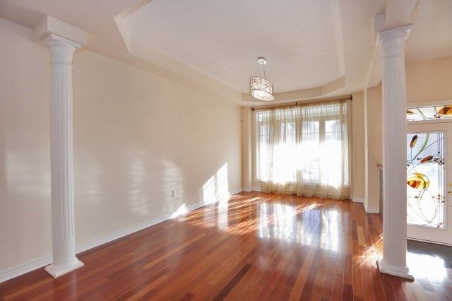 3285 Topeka Dr, Mississauga, L5M7V1 | Image 2