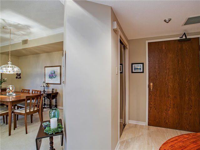 506 - 1905 Pilgrims Way, Oakville, L6M2X2 | Image 2