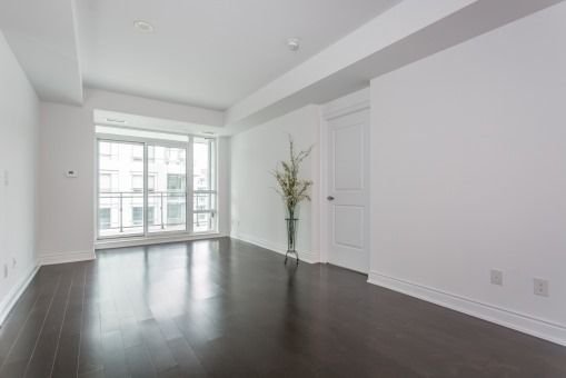 525 - 3500 Lakeshore Rd W, Oakville, L6L0B4 | Image 2