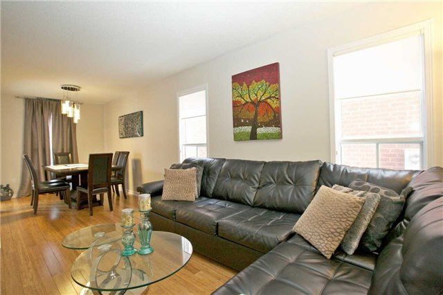 3927 Rippleton Lane, Mississauga, L5N6Z8 | Image 3