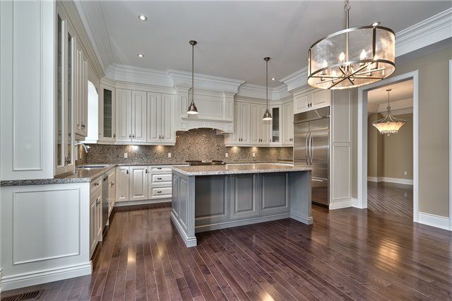 125 Paliser Crt, Oakville, L6K2H1 | Image 2