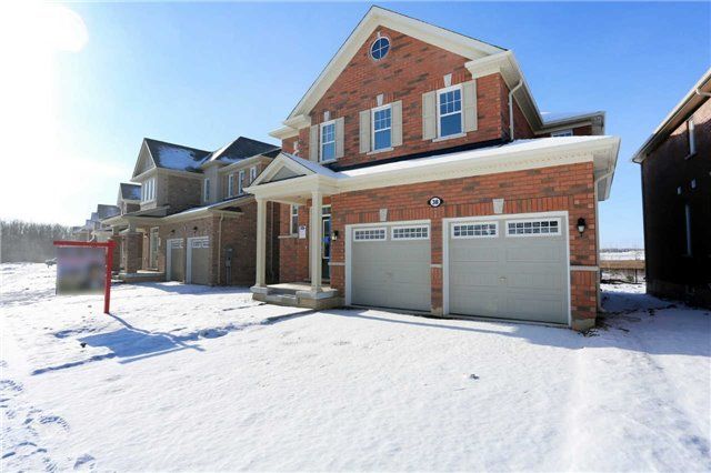 38 Leadenhall Rd, Brampton, L7A 4G3 | Image 2