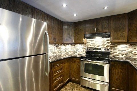 811 - 325 Webb Dr, Mississauga, L5B3Z9 | Image 3