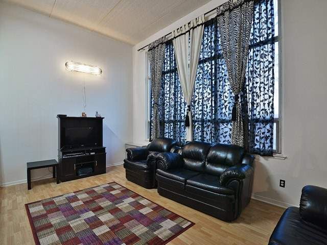 66 - 180 Mississauga Valley Blvd, Mississauga, L5A3M2 | Image 2