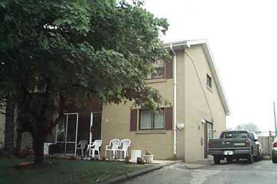 Semi-Detached House sold at 29 Brookmere Road, Toronto, Ontario, M9W2X5 - Rexdale-Kipling - MLS: W341169