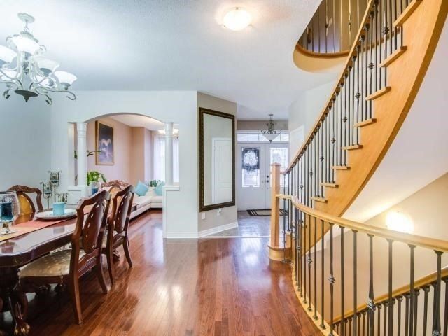 11 Condorvalley Cres, Brampton, L6P2T7 | Image 2