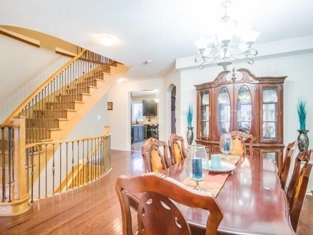 11 Condorvalley Cres, Brampton, L6P2T7 | Image 3