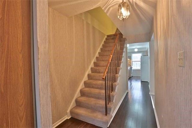 4094 Teakwood Dr, Mississauga, L5C 3L6 | Image 3