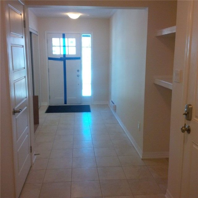 3070 Gardenia Gate, Oakville, L6M0Y7 | Image 2