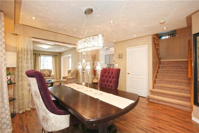 28 Cedarvalley Blvd, Brampton, L7A2C2 | Image 3