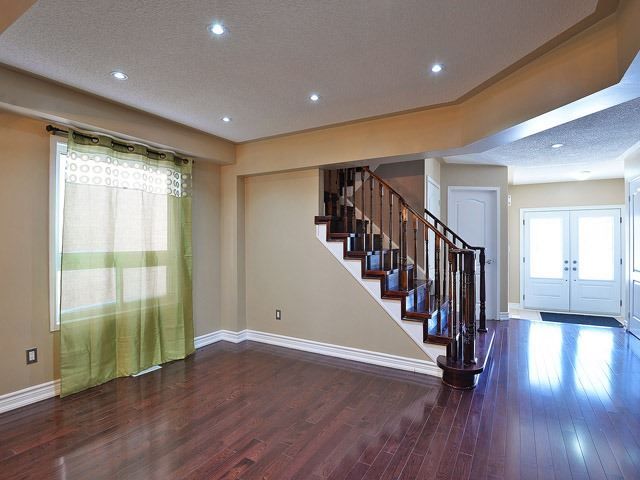 66 Hiberton Cres, Brampton, L7A 3C9 | Image 3