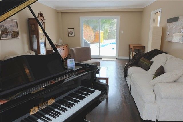 150 Wolfdale Ave, Oakville, L6L4S1 | Image 2