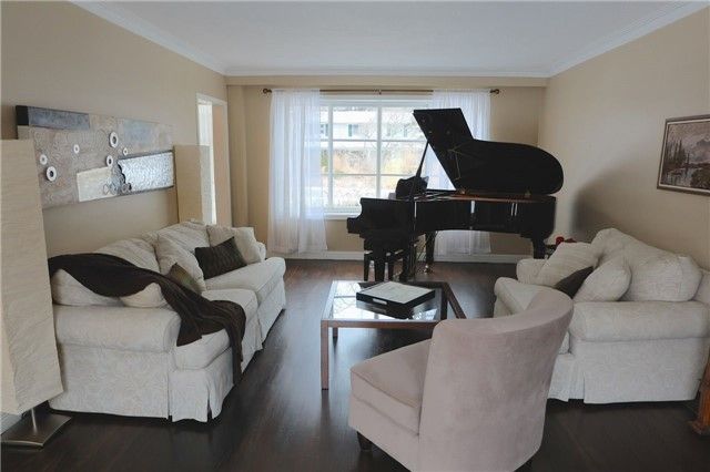 150 Wolfdale Ave, Oakville, L6L4S1 | Image 3