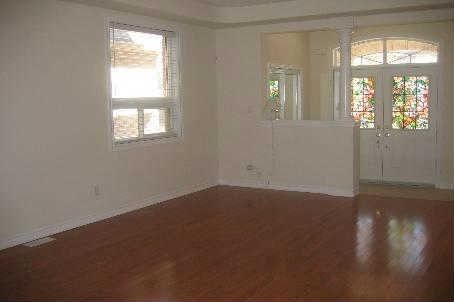 517 Fernforest Dr, Brampton, L6R0S8 | Image 2