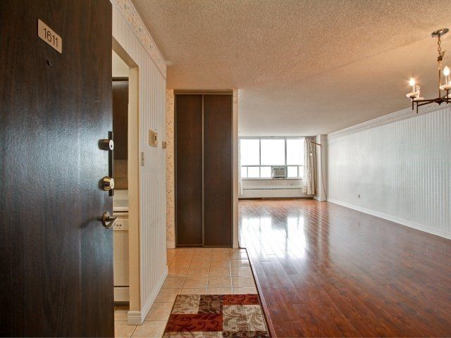 1611 - 390 Dixon Rd, Toronto, M9R1T4 | Image 3