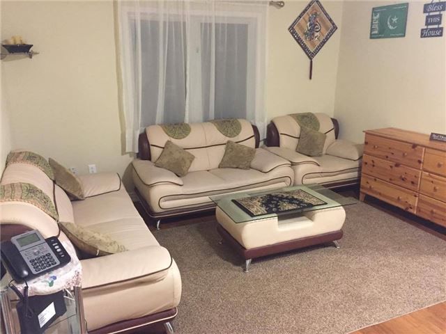 203 Sherwood Rd N, Milton, L9T6B8 | Image 3