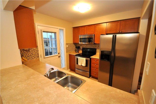 650 Frank Pl, Milton, L9T0P9 | Image 2