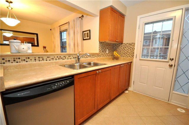 650 Frank Pl, Milton, L9T0P9 | Image 3