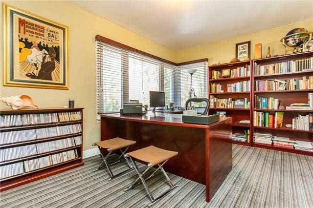 714 Atoka Dr, Mississauga, L5H1Y6 | Image 2