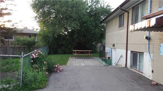 60 Frankton Cres, Toronto, M3J1C1 | Image 3