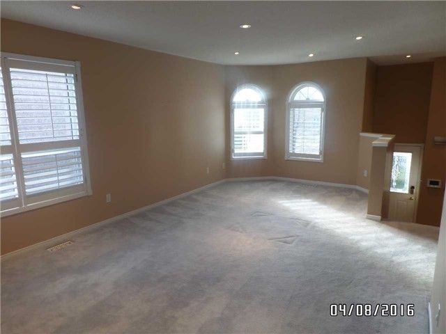 1370 Pickwick Dr, Mississauga, L5V2H4 | Image 2