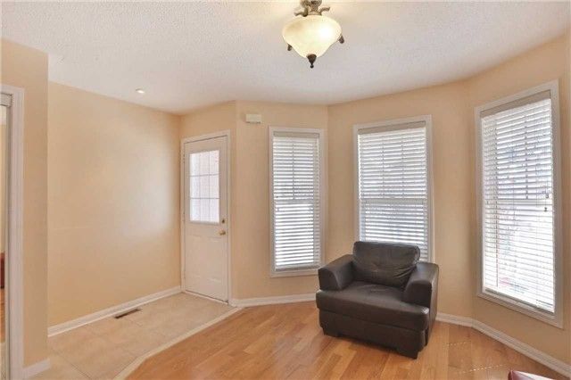 1457 Clark Blvd, Milton, L9T6M5 | Image 2