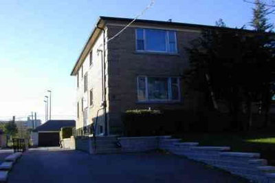 Semi-Detached House sold at 28 Leduc Drive, Toronto, Ontario, M9W2A7 - Rexdale-Kipling - MLS: W346077