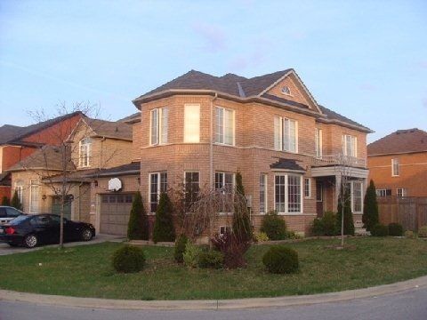 5890 Tampico Way, Mississauga, L5M6Y9 | Image 2
