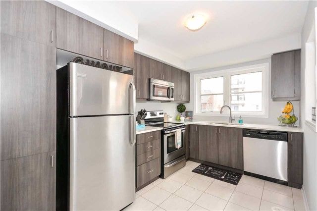 118 Baycliffe Cres, Brampton, L1P1W7 | Image 3