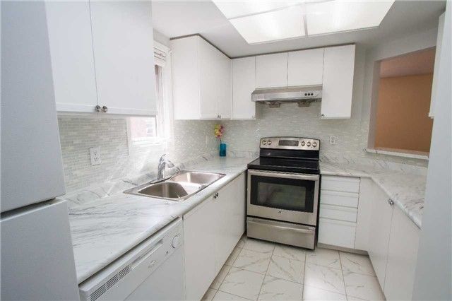 5602 Cortina Cres, Mississauga, L4Z3R3 | Image 2