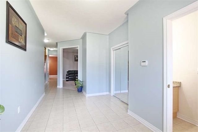 93 Footbridge Cres, Brampton, L6R0T8 | Image 3