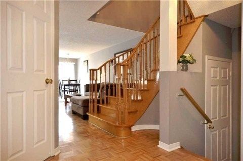 269 Pressed Brick Dr, Brampton, L6V4L2 | Image 3