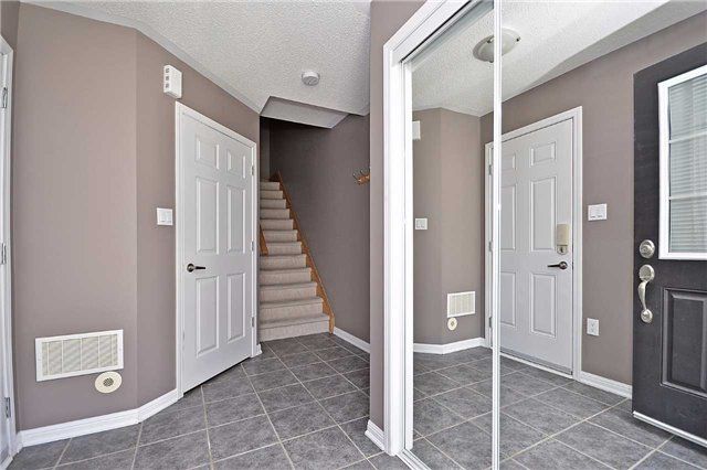 649 Frank Pl, Milton, L9T 0P8 | Image 3