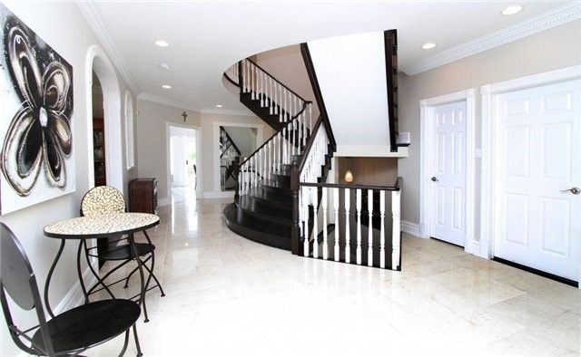 4622 Hewicks Lane, Mississauga, L5M3L8 | Image 2