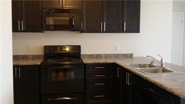 301 - 272 Georgian Dr, Oakville, L6H6V1 | Image 2