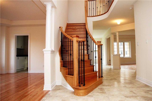 22 Templar St, Brampton, L6Y 3A6 | Image 3