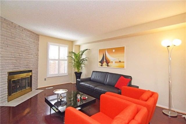 3403 Chartrand Cres, Mississauga, L5L4C6 | Image 3