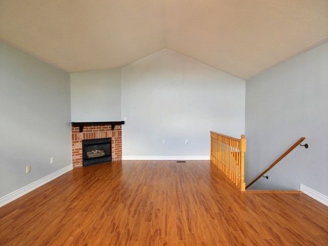 7068 Rosehurst Dr, Mississauga, L5N6Y8 | Image 3