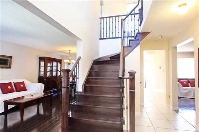 161 Havelock Dr, Brampton, L6W4G4 | Image 3