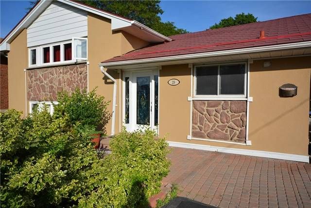 29 Ellesboro Dr, Mississauga, L5N 1C3 | Image 3