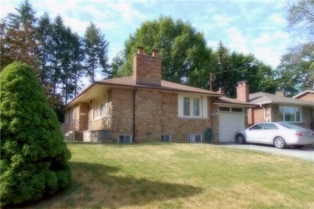 2 Sevenoaks Ave, Toronto, M8Z3P7 | Image 2