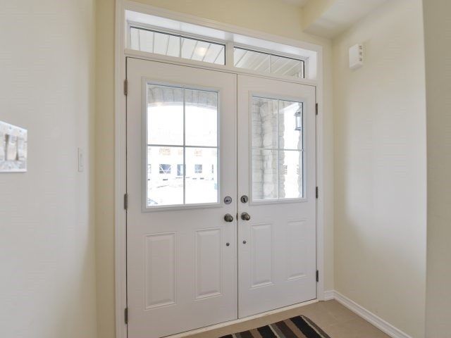 605 Remembrance Rd, Brampton, L7A4L2 | Image 2