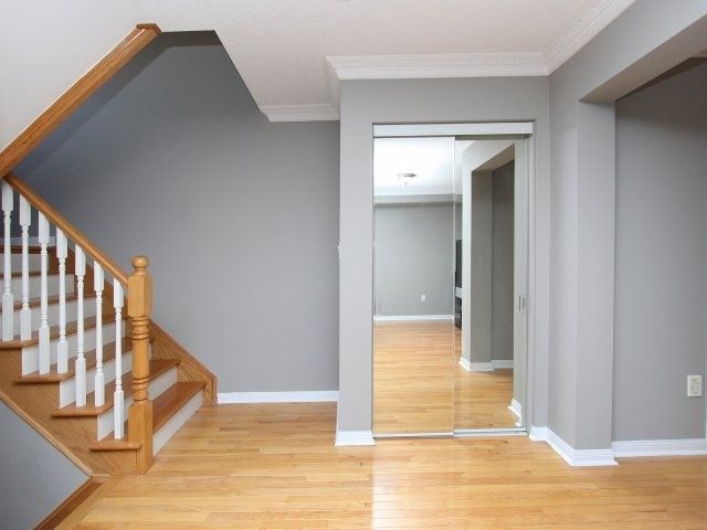 165 - 5980 Whitehorn Ave, Mississauga, L5V2Y3 | Image 2