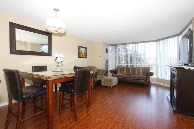 208 - 1500 Grazia Crt, Mississauga, L4W4Z9 | Image 2