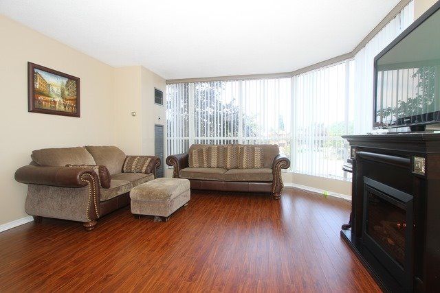 208 - 1500 Grazia Crt, Mississauga, L4W4Z9 | Image 3