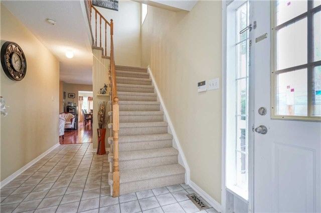 Townhouse sold at 21 Pioneer Avenue, Toronto, Mount Dennis, M6M5H8 - MLS: W3531831