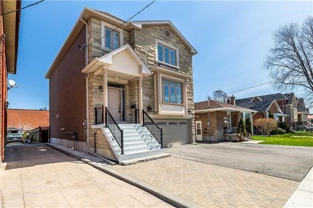 19 Connorvale Ave, Toronto, M8W3Z9 | Image 2
