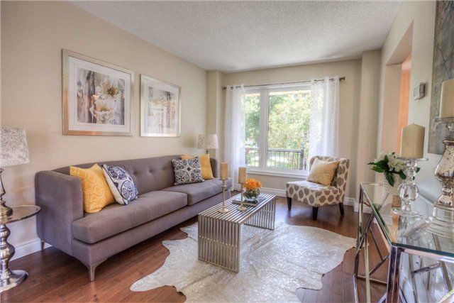 16 Langholm Crt, Brampton, L6Z2Y1 | Image 3